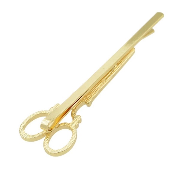 Just In Gold Tone Scissor Hair Clip - Picture 3 of 3